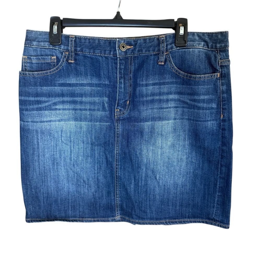 Tommy Hilfiger Y2K Women's Size 12 Whiskered Wash Stretch Denim Mini Skirt